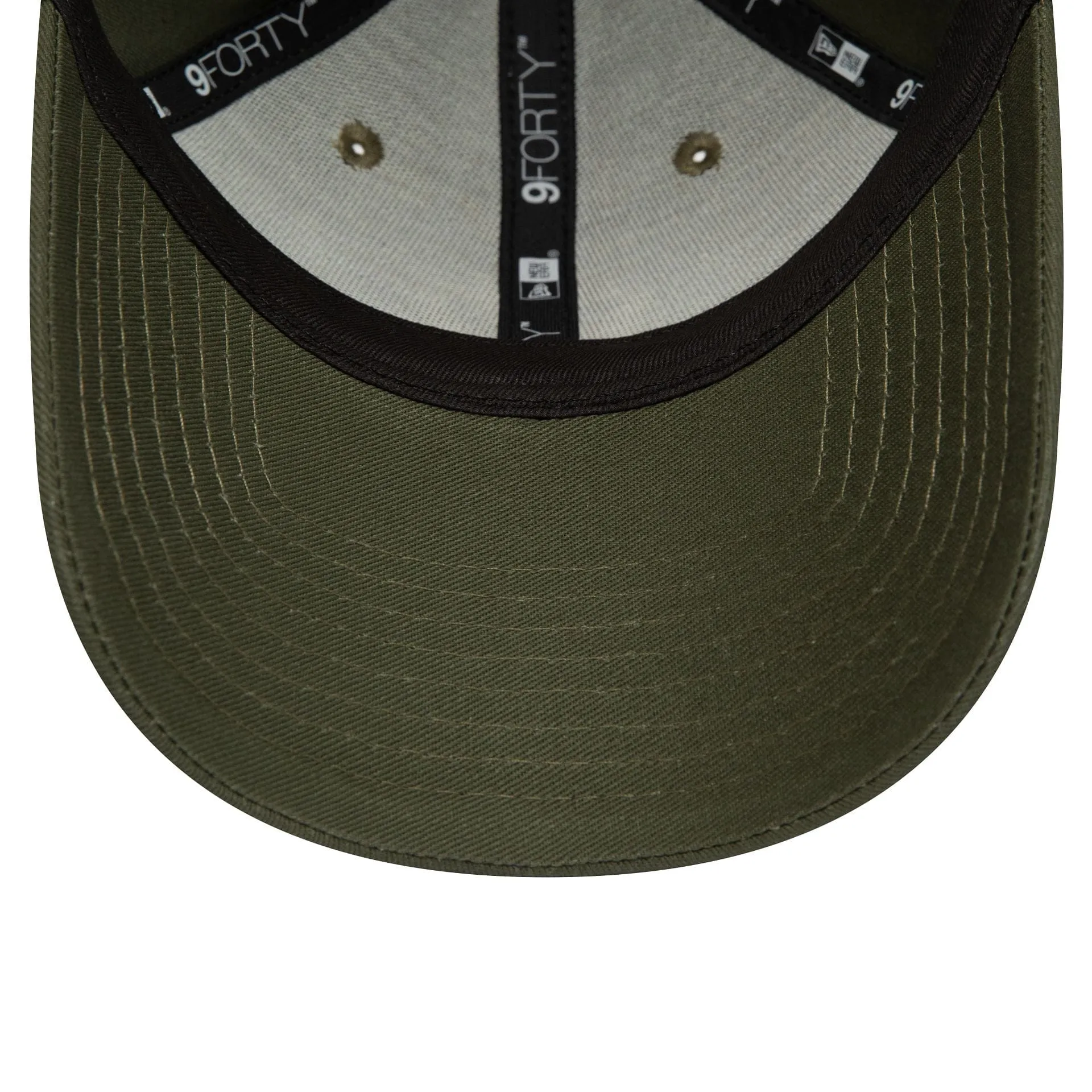 New York Yankees Womens League Essential Green 9FORTY Adjustable Cap NEW ERA